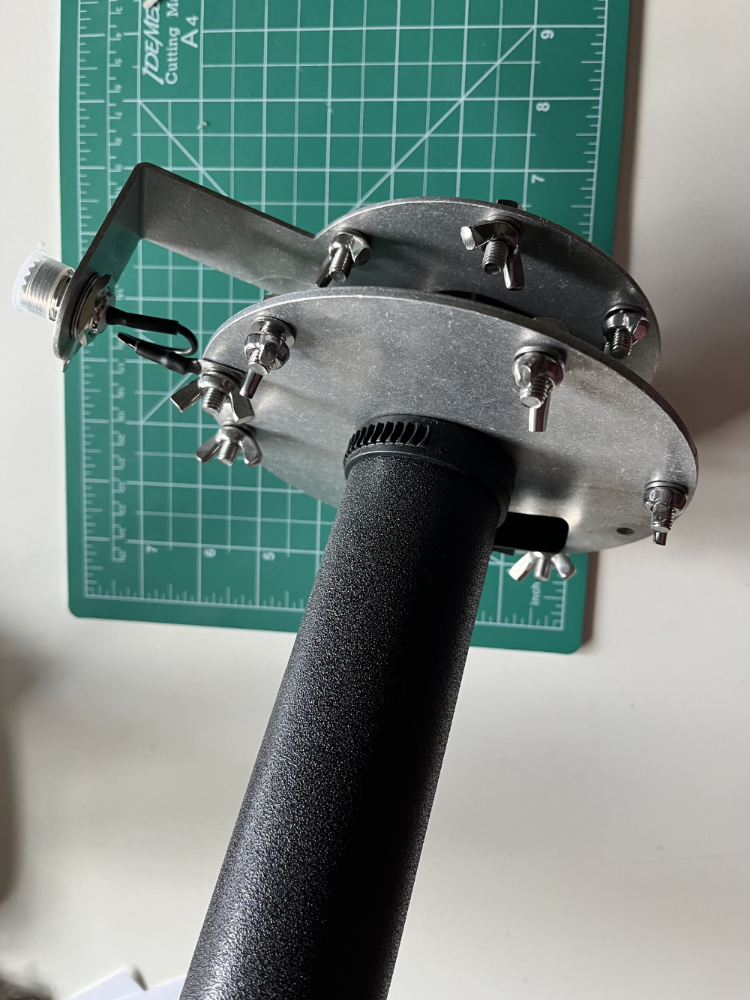 The assembled base of the DX commander.